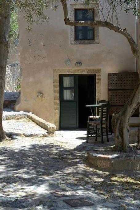 Nefeli Castle Stone House Inside The Fortress Monemvasia Bagian luar foto