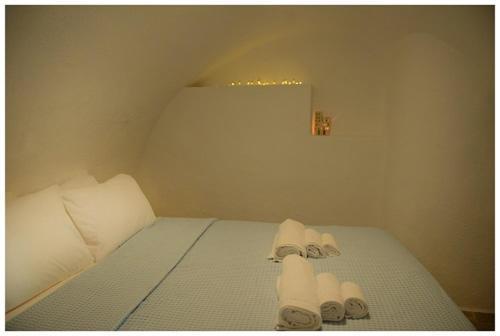 Nefeli Castle Stone House Inside The Fortress Monemvasia Bagian luar foto