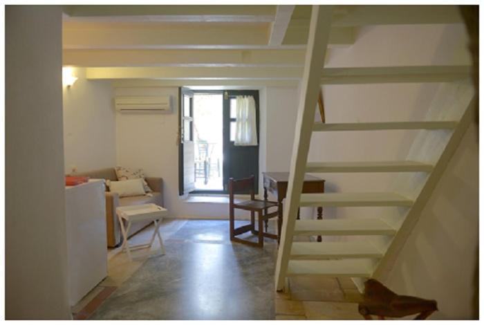 Nefeli Castle Stone House Inside The Fortress Monemvasia Bagian luar foto